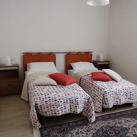 Casetta 42 Bed & Breakfast Volpino